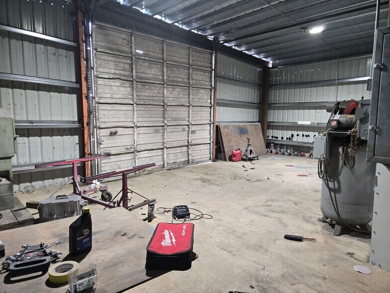More Photos Of 390 N Front St, Coos Bay Industrial For Sale