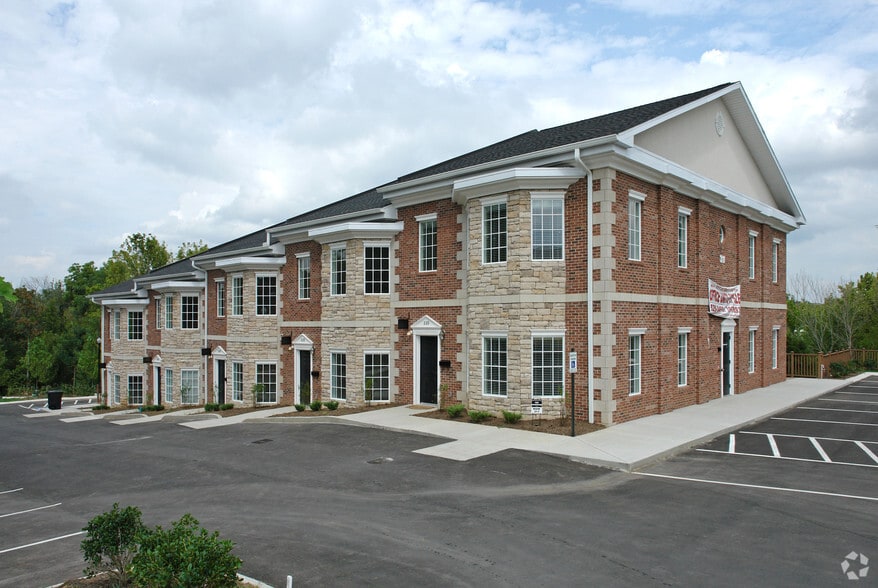 More Photos Of 311 S Royal Oaks Blvd, Franklin Medical For Sale