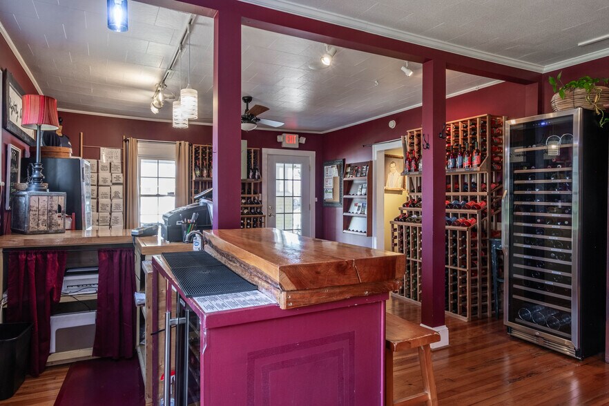 More Photos Of 913 N Bridge St, Elkin General Retail For Sale