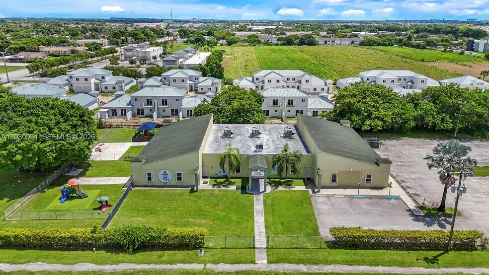 More Photos Of 735 NE 12th Ave, Homestead Land For Sale