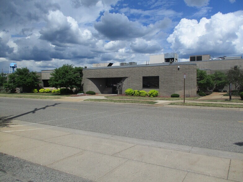 More Photos Of 200 Maple St, Sparta Manufacturing For Sale