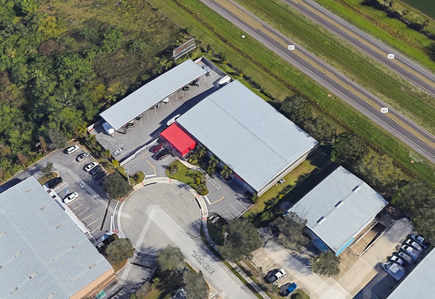 More Photos Of 7107 24th Ct E, Sarasota Warehouse For Sale
