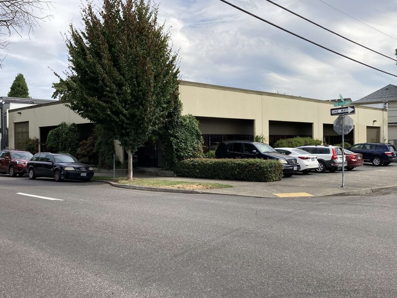 Primary Photo Of 1115 SE Caruthers St, Portland Office For Lease