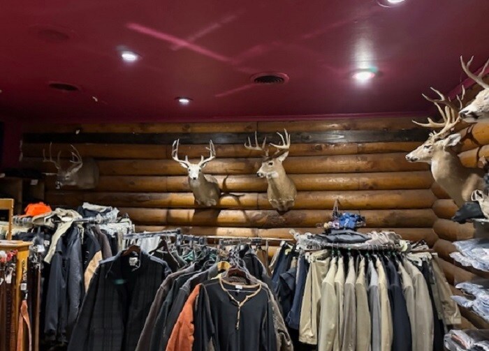 More Photos Of 2424 Williams Ave, Woodward General Retail For Sale