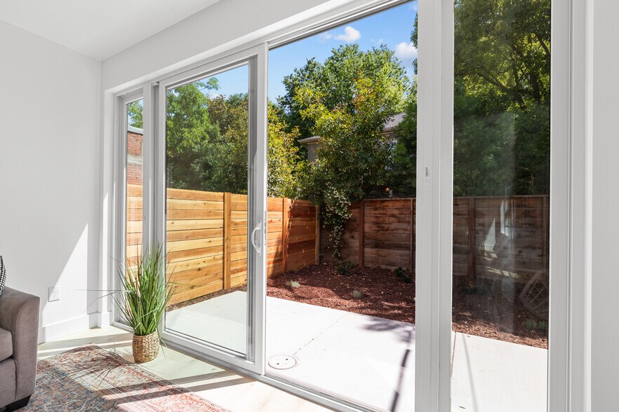 More Photos Of 1012 Uptown Aly, Sacramento Multifamily For Sale