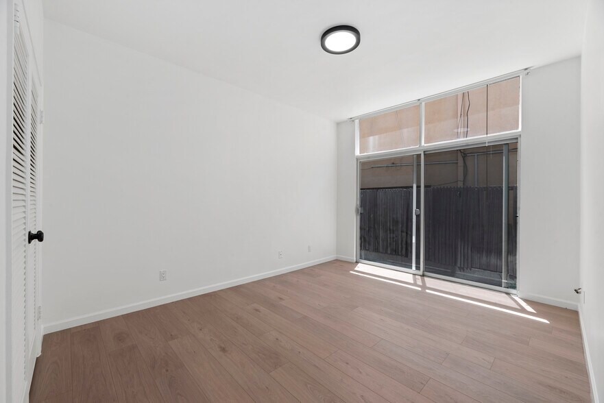 More Photos Of 329 S Rexford Dr, Beverly Hills Apartments For Sale