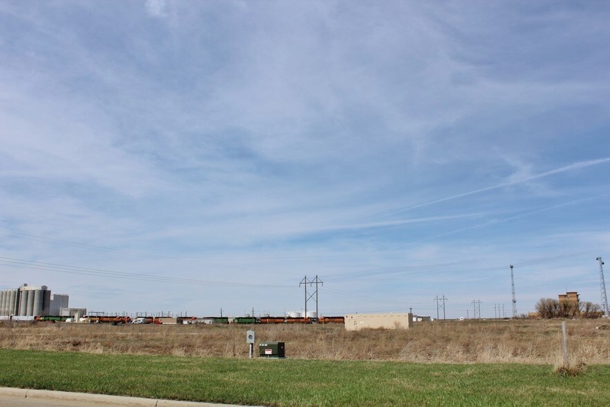 More Photos Of 6525 2nd Ave SE, Minot Land For Lease