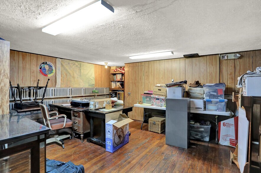 More Photos Of 111 S Walnut St, Edinburgh Theater Concert Hall For Sale