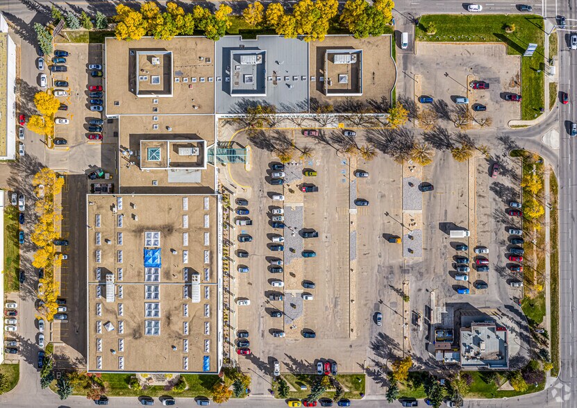 More Photos Of 11910 111th Ave NW, Edmonton Medical For Lease