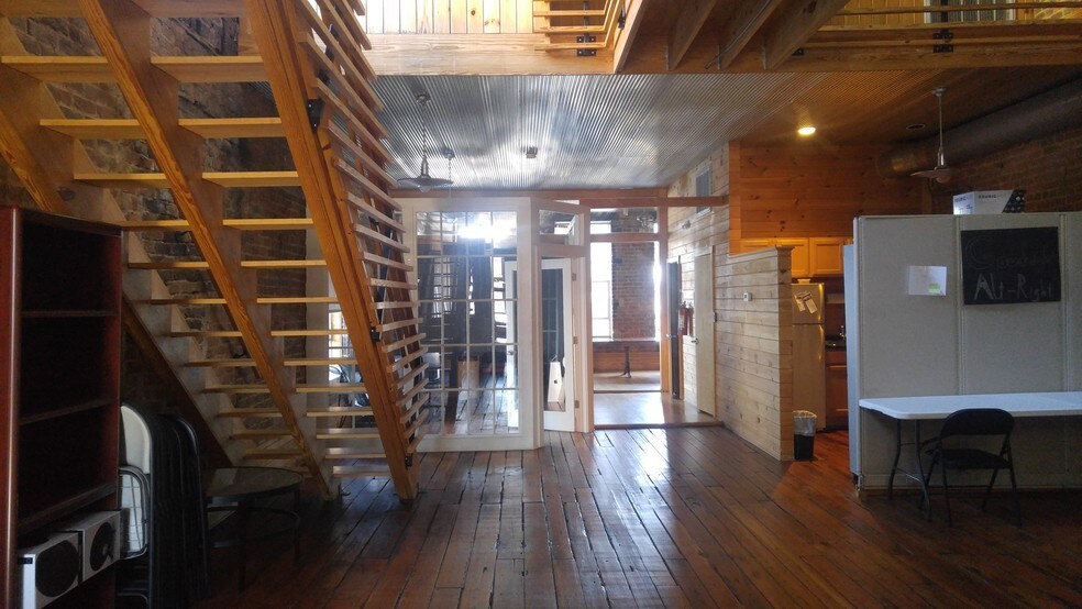 More Photos Of 714 Gay, Knoxville General Retail For Lease