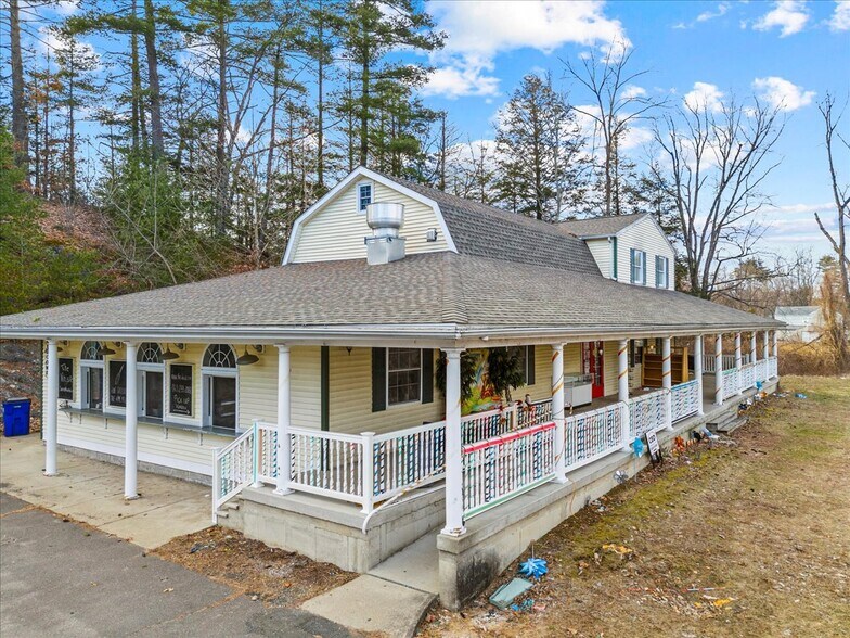 More Photos Of 335 Salmon Brook St, Granby Restaurant For Lease