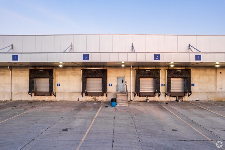 More Photos Of 4101 W Burnham St, West Milwaukee Manufacturing For Sale