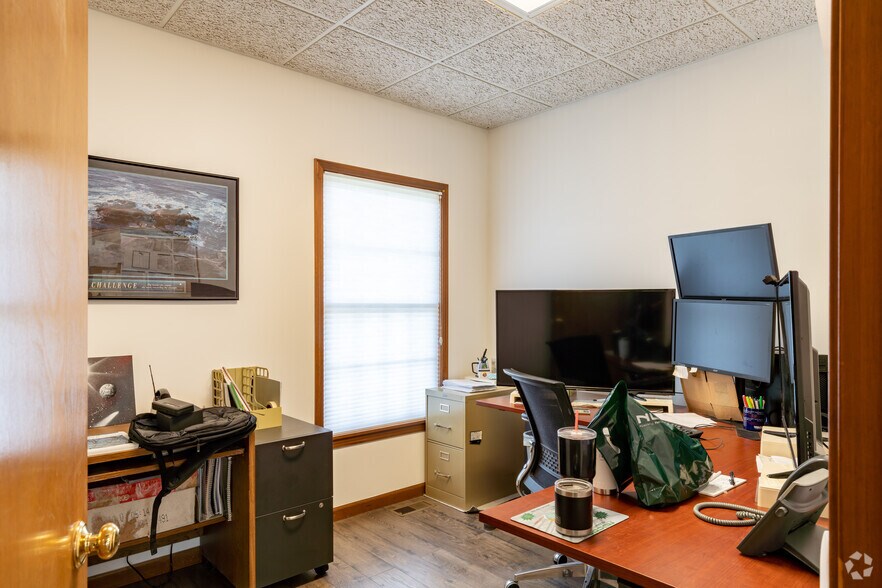 More Photos Of 53425-53445 Grand River Ave, New Hudson Office For Sale