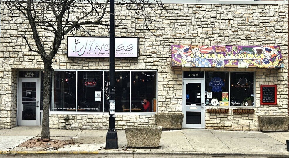 More Photos Of 1822 W Addison St, Chicago Restaurant For Sale