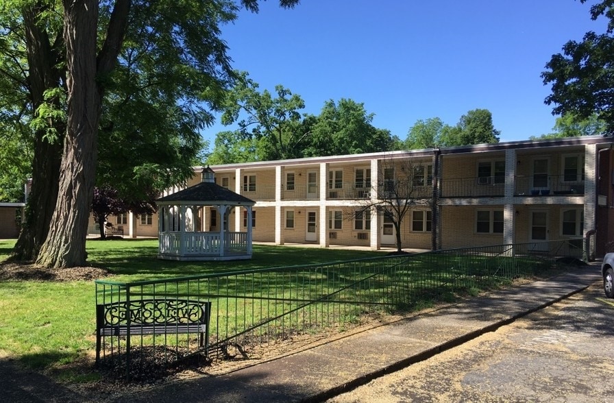 More Photos Of 45 Olmsted St, East Hartford Apartments For Sale