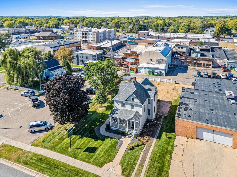 More Photos Of 227 S Arch Ave, New Richmond Office For Sale