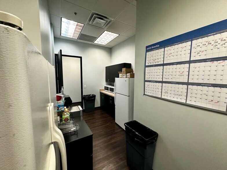 More Photos Of 17100 N 67th Ave, Glendale Office For Sale
