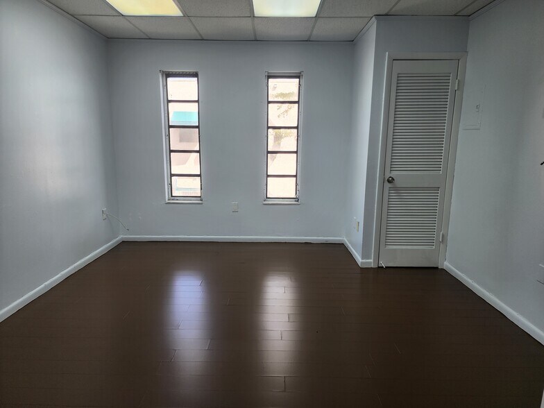 More Photos Of 15271 NW 60th Ave, Miami Lakes Loft Creative Space For Lease