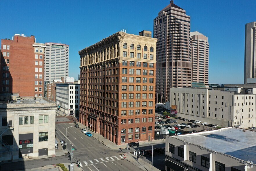 More Photos Of 8 E Long St, Columbus Apartments For Lease