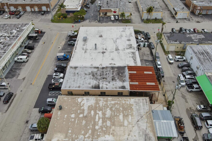 More Photos Of 1040 NE 44th St, Oakland Park Auto Repair For Sale