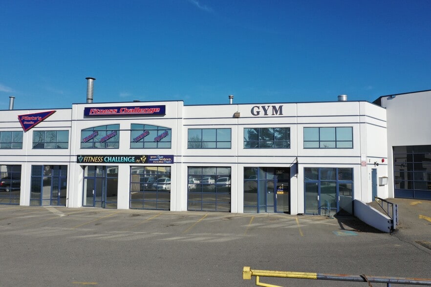 More Photos Of 19889 96th Ave, Langley Warehouse For Lease