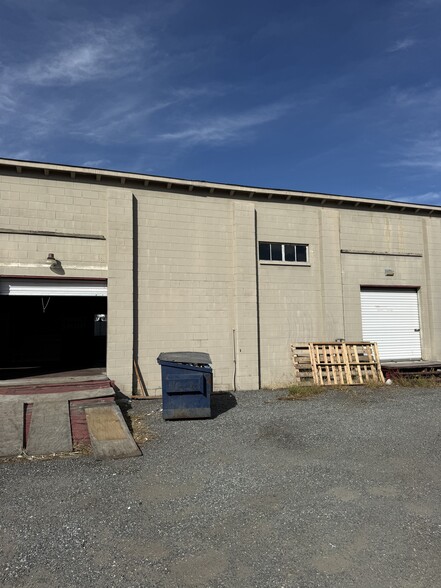 More Photos Of 1201 W Main St, Leesburg Service For Lease
