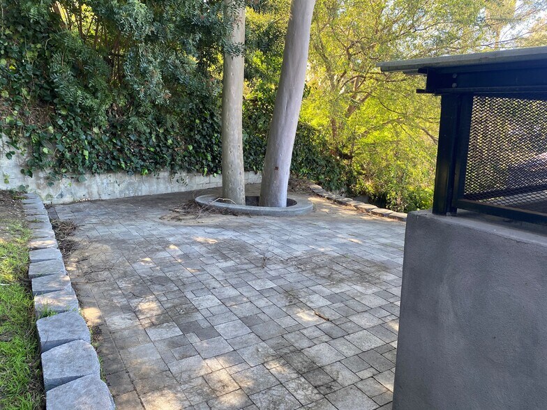 More Photos Of 11264 Playa Ct, Culver City Light Distribution For Lease