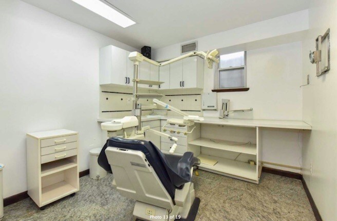 More Photos Of 8702 188th St, Jamaica Office For Lease