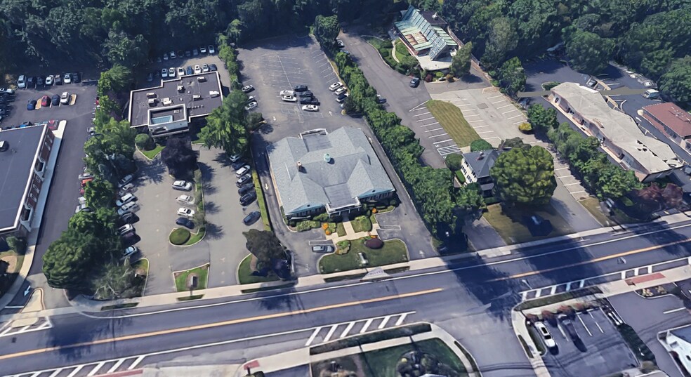 More Photos Of 164 E Main St, Huntington Medical For Lease