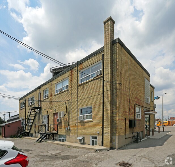 More Photos Of 783-793 Lawrence Ave W, Toronto Storefront Retail Office For Lease