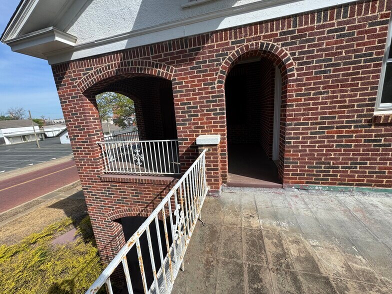 More Photos Of 436 S Fannin Ave, Tyler Office Residential For Sale