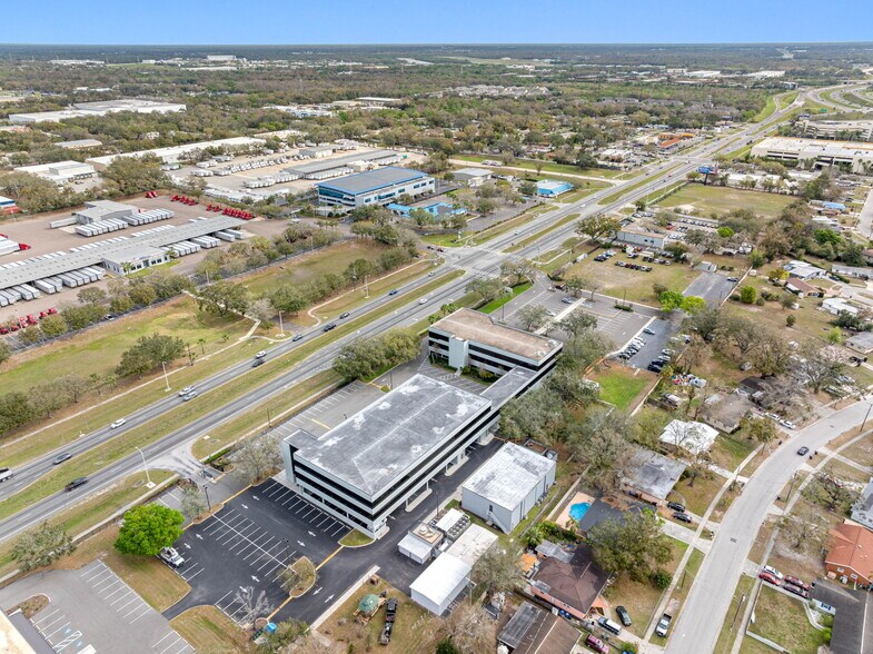 More Photos Of 6801 E Hillsborough Ave, Tampa Office Residential For Lease