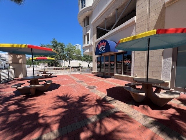 More Photos Of 142 W Platt St, Tampa Office Residential For Lease