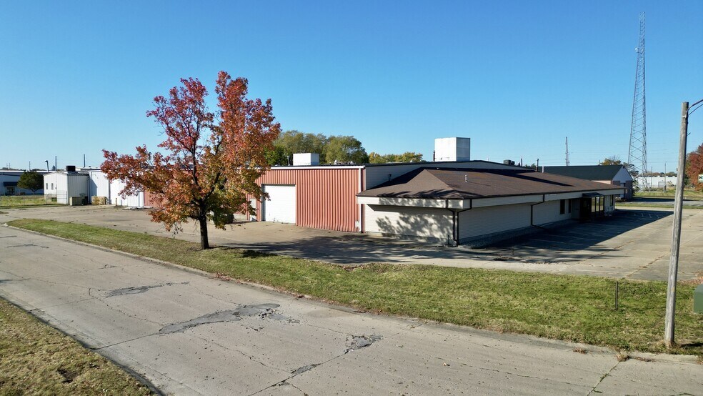 More Photos Of 2881 E Parkway Dr, Decatur Flex For Sale