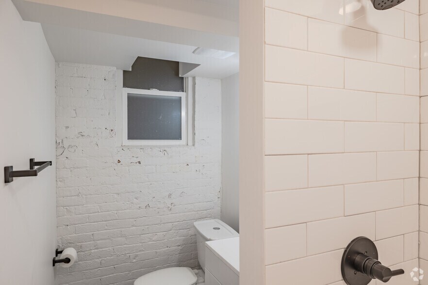 More Photos Of 259-263 W 9 Mile Rd, Ferndale Apartments For Sale
