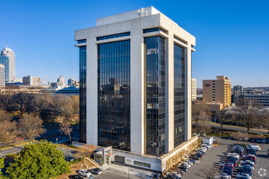 More Photos Of 301 S McDowell St, Charlotte Office For Sale