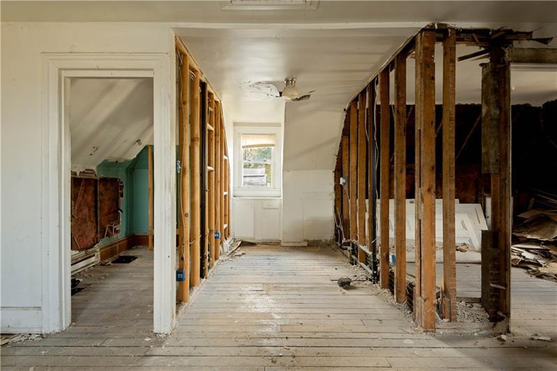 More Photos Of 626 5th Ave, Coraopolis Office Residential For Sale