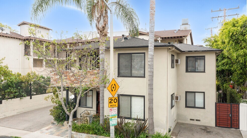 More Photos Of 7154 Lexington Ave, West Hollywood Apartments For Sale