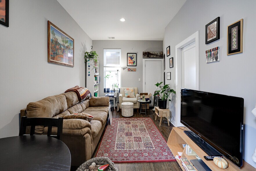 More Photos Of 1854 W 18th St, Chicago Apartments For Sale