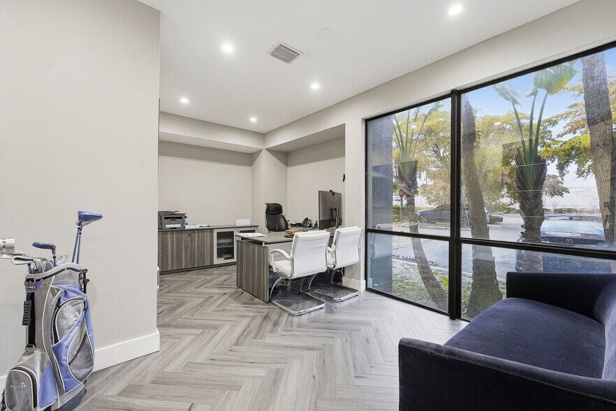 More Photos Of 520 NW 165th St, North Miami Beach Office For Sale