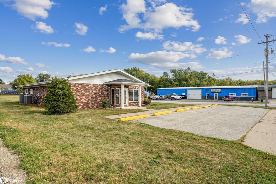 More Photos Of 3031 Flint Hills Dr, Burlington Office For Sale