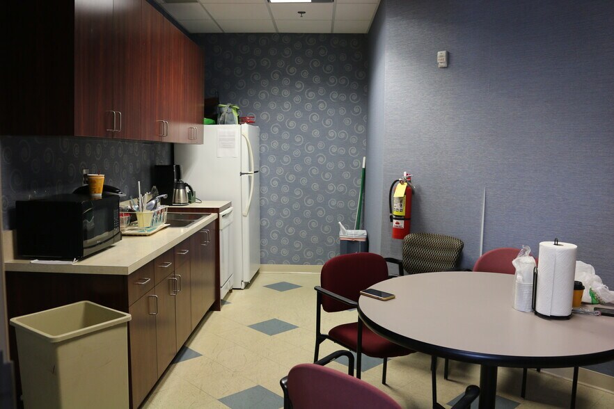 More Photos Of 500 Plantation Park Dr, Loganville Office For Lease