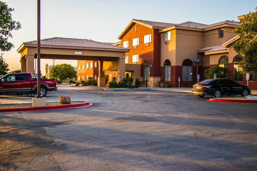 Primary Photo Of 3610 N Lovington Hwy, Hobbs Hotel For Sale