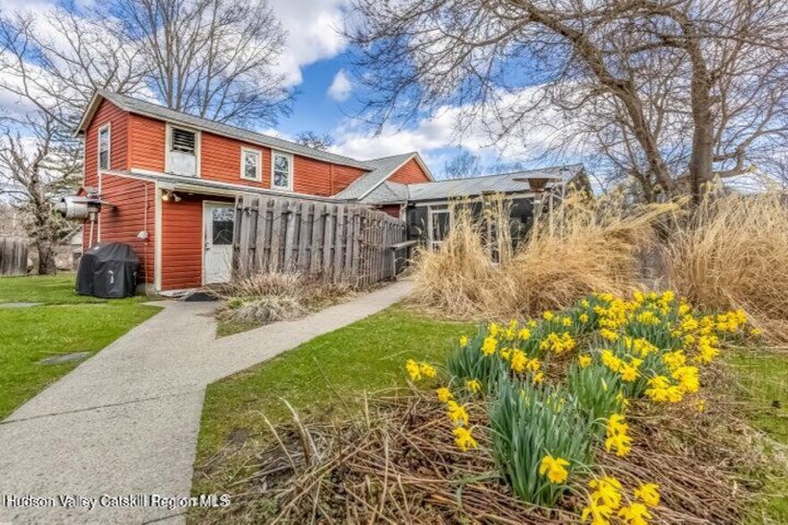 More Photos Of 155 Main St, High Falls Restaurant For Sale