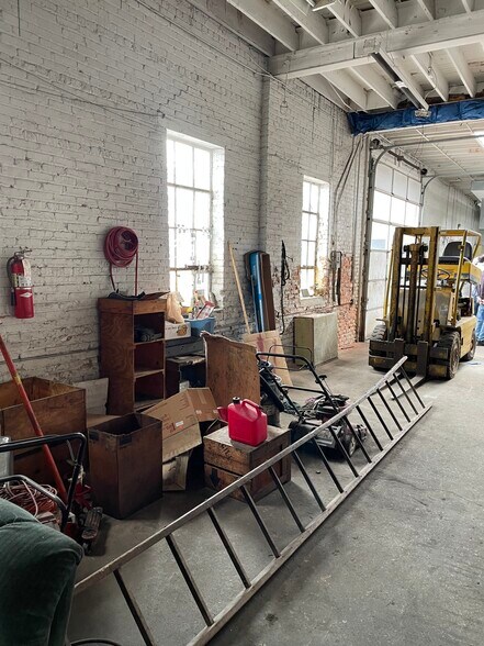 More Photos Of 1744 Indianapolis Blvd, Whiting Manufacturing For Lease