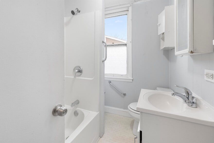 More Photos Of 7504 Zimmerman Ave, Pennsauken Apartments For Sale