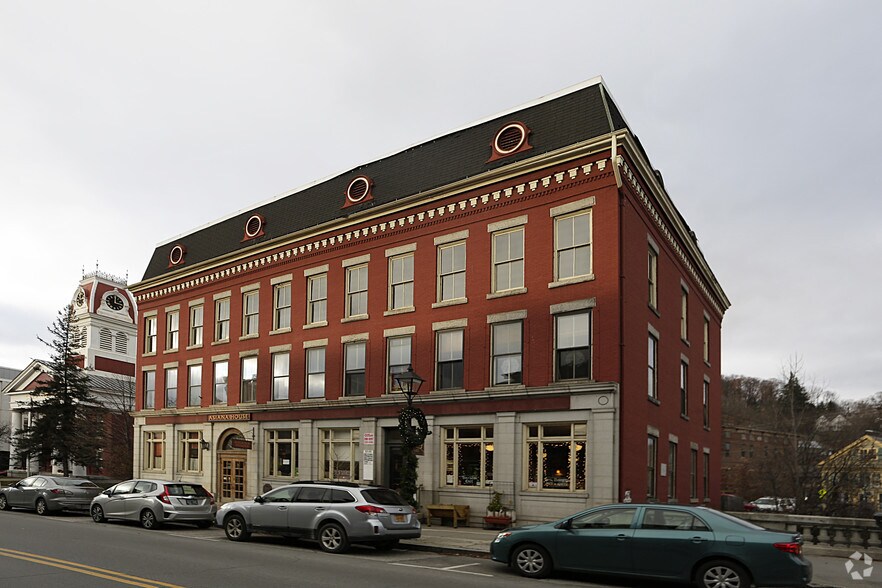 More Photos Of 43-45 State St, Montpelier Storefront Retail Office For Lease