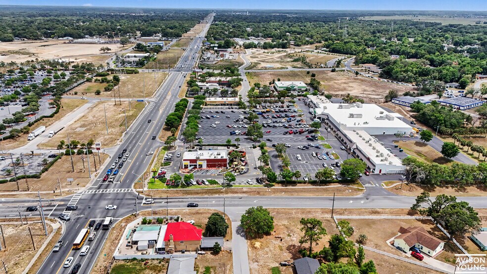 More Photos Of 7578 SE Maricamp Rd, Ocala General Retail For Lease