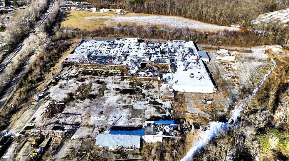 More Photos Of 296 Robert E Cox Rd, Corbin Manufacturing For Sale