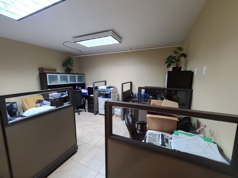 More Photos Of 13850 SW 143rd Ct, Miami Warehouse For Sale